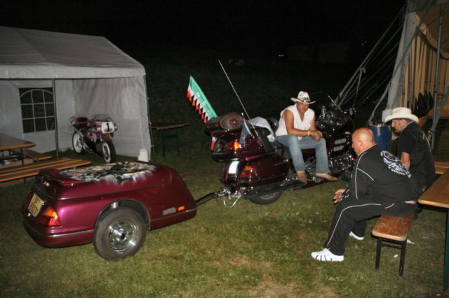 motoincontrogoldwingvertova43.jpg
