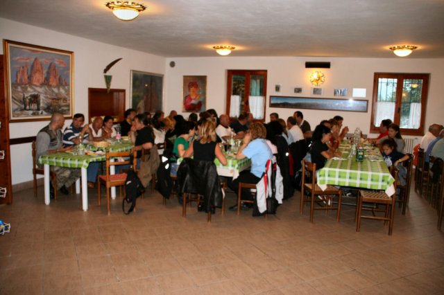 motoincontrogoldwingvertova50.jpg