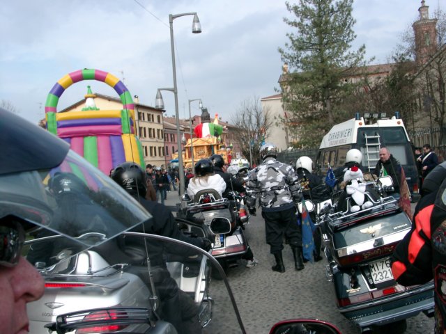 attesaperilgiroalcarnevaledicento.jpg
