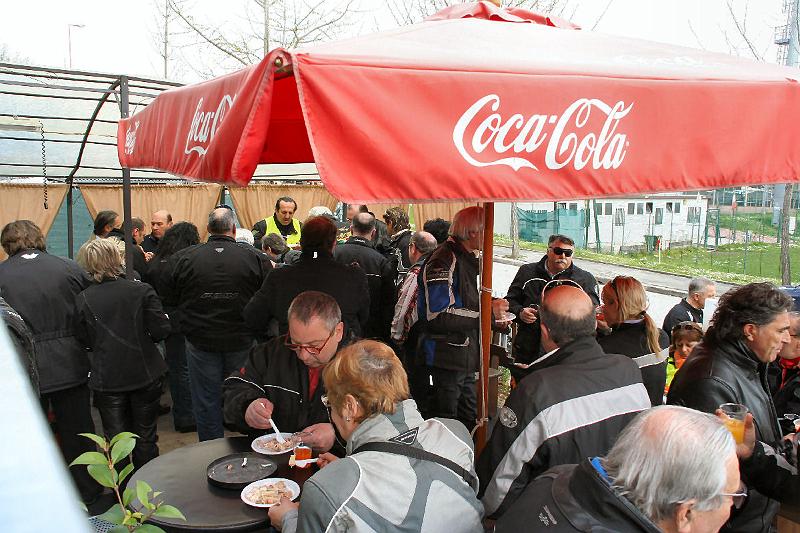 Domenica_Fuori_Centro_2.jpg - Domenica, aperitivo al Fuori Centro.