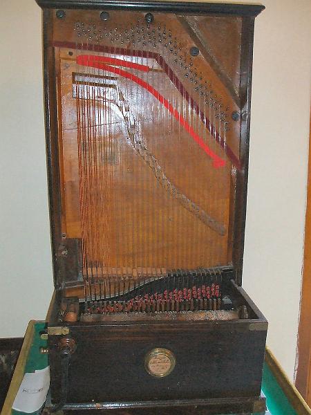 Domenica_villa_Silvia_17.JPG - Il museo della musica meccanica.