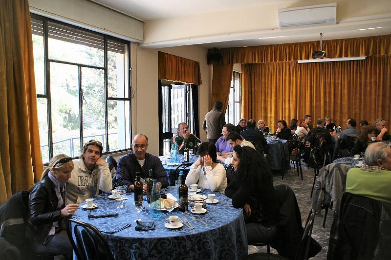 Domenica_villa_Silvia_6.jpg - Domenica, il pranzo a villa Silvia.