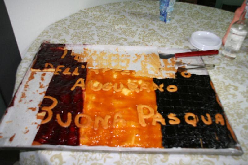 Sabato_Tipano_4.jpg - La torta offerta da Stefano e Monica.